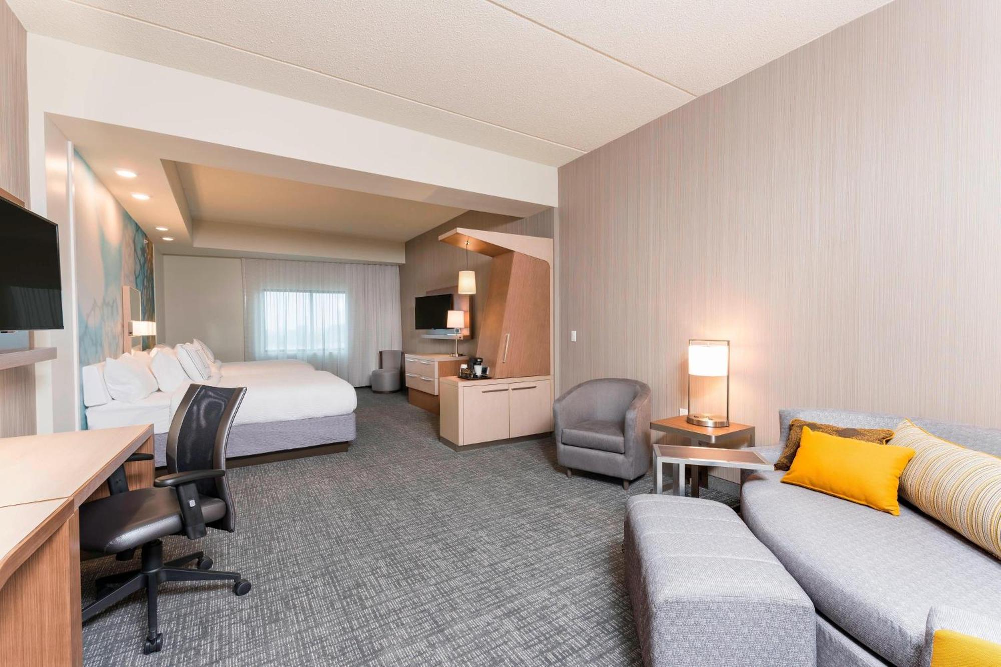 מאונט פלזנט Courtyard By Marriott Mt. Pleasant At Central Michigan University מראה חיצוני תמונה