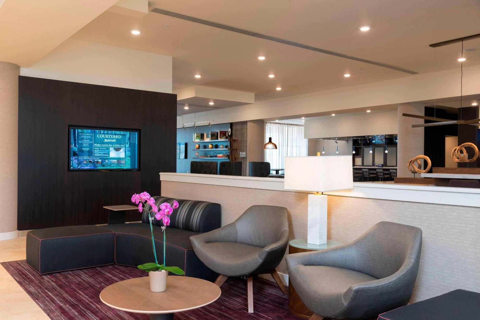 מאונט פלזנט Courtyard By Marriott Mt. Pleasant At Central Michigan University מראה חיצוני תמונה