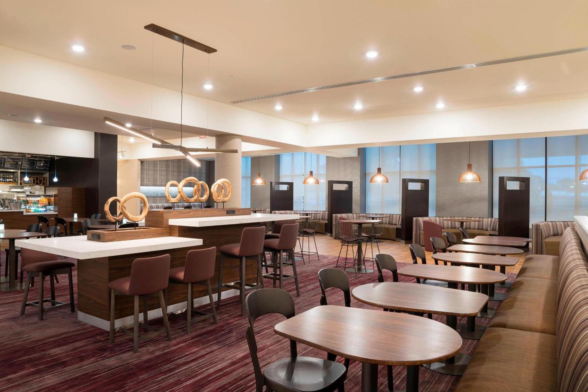 מאונט פלזנט Courtyard By Marriott Mt. Pleasant At Central Michigan University מראה חיצוני תמונה