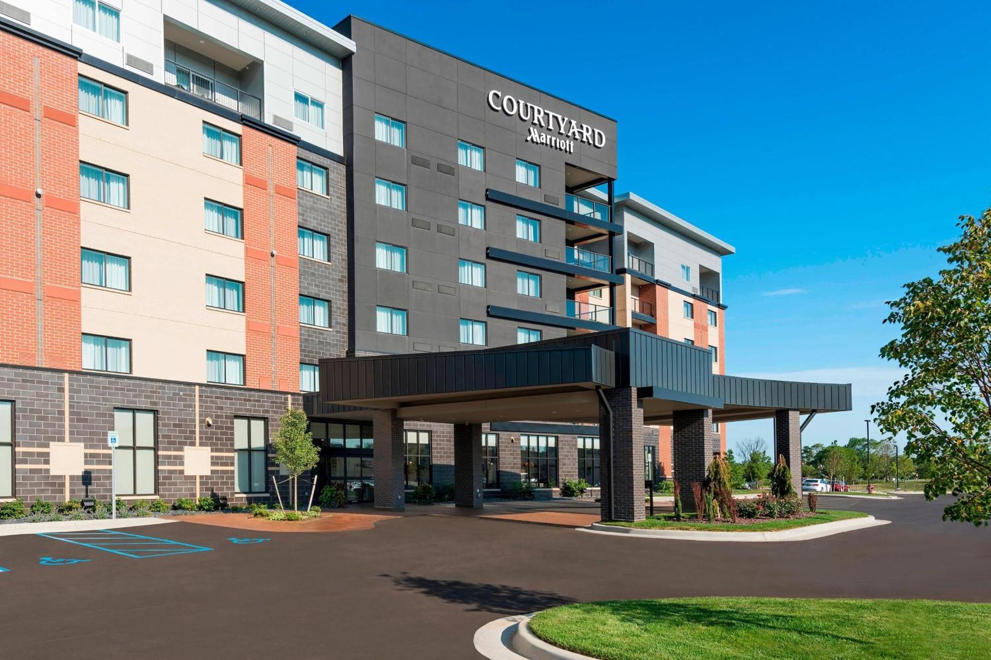 מאונט פלזנט Courtyard By Marriott Mt. Pleasant At Central Michigan University מראה חיצוני תמונה