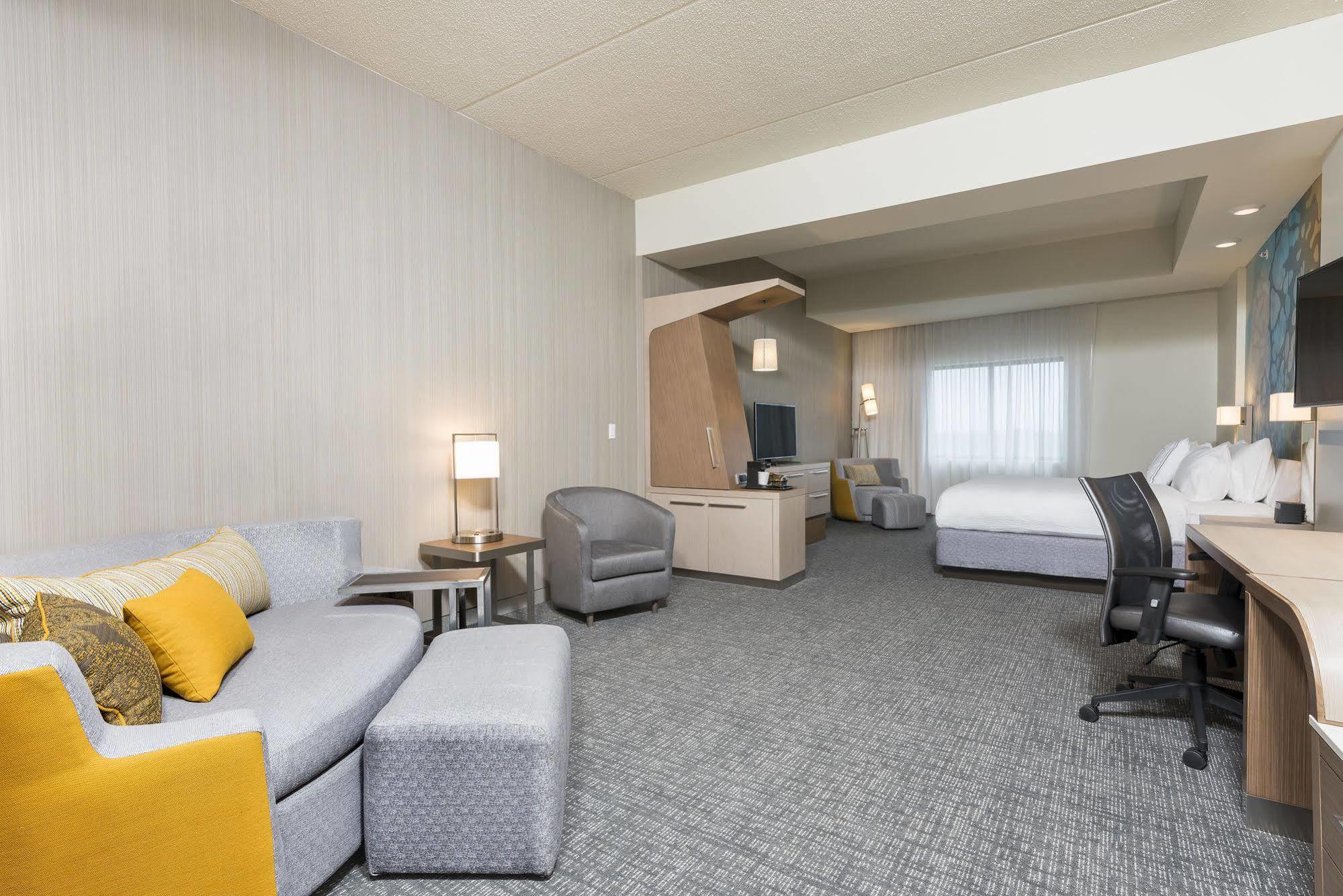 מאונט פלזנט Courtyard By Marriott Mt. Pleasant At Central Michigan University מראה חיצוני תמונה